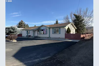 3705 Campbell St, Baker City, OR 97814 - Photo 1