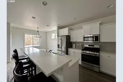 2601 Ericksen Way, The Dalles, OR 97058 - Photo 5