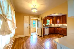 1530 S Troutdale Rd, Troutdale, OR 97060 - Photo 11