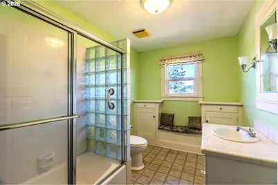 1530 S Troutdale Rd, Troutdale, OR 97060 - Photo 23