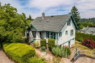 1530 S Troutdale Rd, Troutdale, OR 97060 - Photo 1