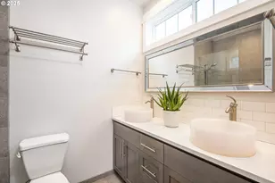 2355 Pioneer Pike, Eugene, OR 97401 - Photo 21