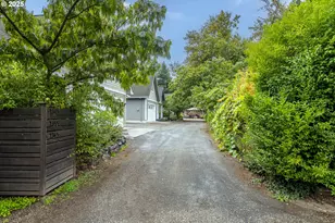 2355 Pioneer Pike, Eugene, OR 97401 - Photo 39