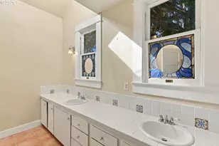 518 2nd St, Oregon City, OR 97045 - Photo 17