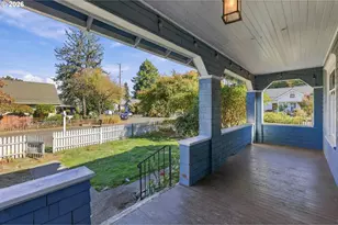518 2nd St, Oregon City, OR 97045 - Photo 3