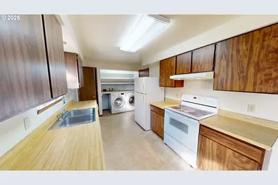 30336 Driftwood Dr, Gold Beach, OR 97444 - Photo 19