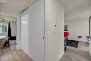 2706 SE 138th Ave, Portland, OR 97236 - Photo 9