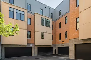 1658 NW Riverscape St, Portland, OR 97209 - Photo 35