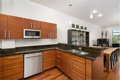 1658 NW Riverscape St, Portland, OR 97209 - Photo 15