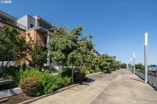 1658 NW Riverscape St, Portland, OR 97209 - Photo 31