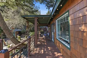 73028 Crannog Rd, North Bend, OR 97459 - Photo 9