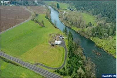 40759 McDowell Creek Dr, Lebanon, OR 97355 - Photo 3