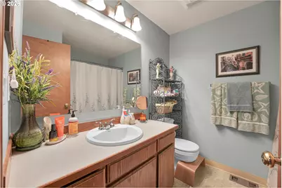 20100 SW 72nd Ave, Tualatin, OR 97062 - Photo 17