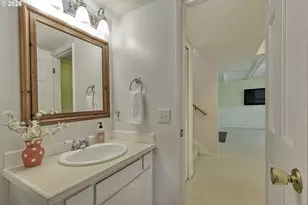 14395 SW 27th Ct, Beaverton, OR 97008 - Photo 23
