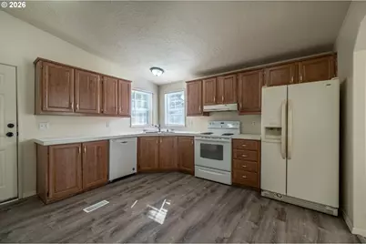 63583 Grand Rd, Coos Bay, OR 97420 - Photo 5