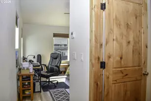 310 E Rapp Rd, Talent, OR 97540 - Photo 11