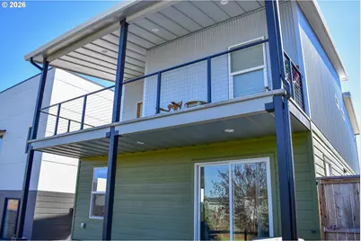 310 E Rapp Rd, Talent, OR 97540 - Photo 5