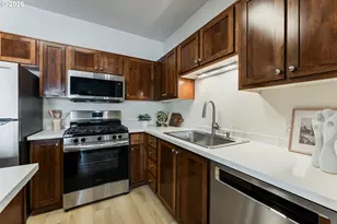 15320 NW Central Dr, Portland, OR 97229 - Photo 9