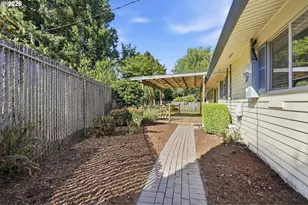 21224 SE Yamhill St, Gresham, OR 97030 - Photo 33