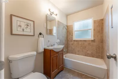 9725 N Exeter Ave, Portland, OR 97203 - Photo 21