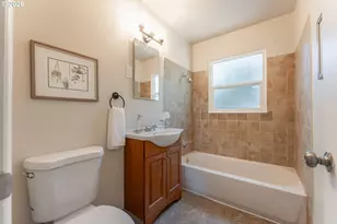 9725 N Exeter Ave, Portland, OR 97203 - Photo 21