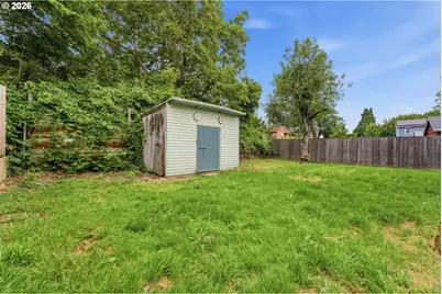 9725 N Exeter Ave, Portland, OR 97203 - Photo 23