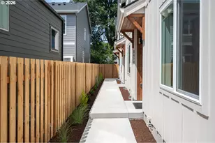 8425 NE Hassalo St, Portland, OR 97220 - Photo 45