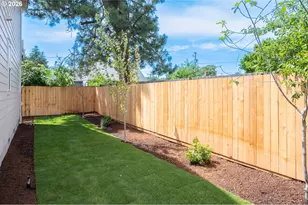 8425 NE Hassalo St, Portland, OR 97220 - Photo 41