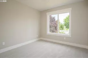 8425 NE Hassalo St, Portland, OR 97220 - Photo 31