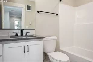 8425 NE Hassalo St, Portland, OR 97220 - Photo 33