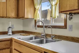 1320 NE 19th St, McMinnville, OR 97128 - Photo 9