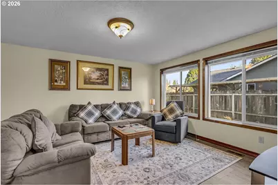 1320 NE 19th St, McMinnville, OR 97128 - Photo 5