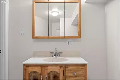 7413 SE Pine St, Portland, OR 97215 - Photo 31