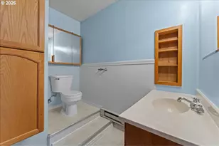 7413 SE Pine St, Portland, OR 97215 - Photo 25