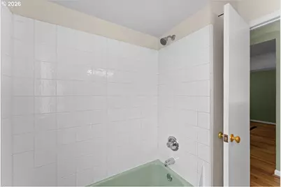7413 SE Pine St, Portland, OR 97215 - Photo 19