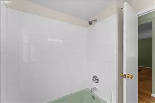 7413 SE Pine St, Portland, OR 97215 - Photo 19