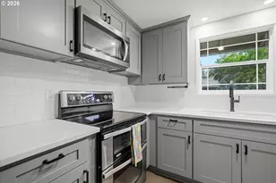 12955 SW 22nd St, Beaverton, OR 97008 - Photo 9