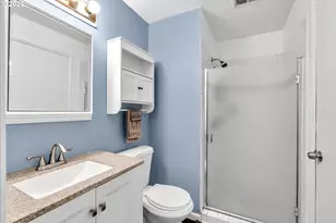 2390 NE Spruce Ave, Gresham, OR 97030 - Photo 25