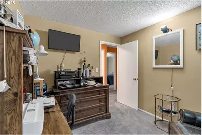 2390 NE Spruce Ave, Gresham, OR 97030 - Photo 17