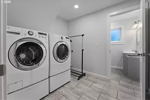 14375 SW Wilson Dr, Beaverton, OR 97008 - Photo 35