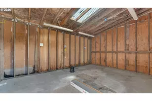 577 Pacific Ave, Springfield, OR 97477 - Photo 27