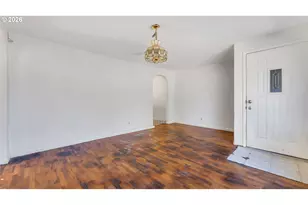 577 Pacific Ave, Springfield, OR 97477 - Photo 3