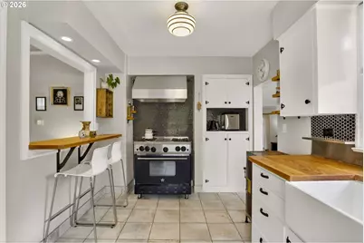 7340 N Willamette Blvd, Portland, OR 97203 - Photo 9