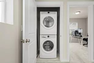 176 SW Hewitt Ave, Troutdale, OR 97060 - Photo 15