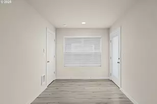 176 SW Hewitt Ave, Troutdale, OR 97060 - Photo 25