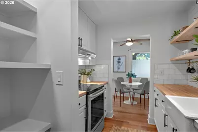 10723 NE Fremont St, Portland, OR 97220 - Photo 17
