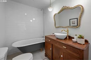 10723 NE Fremont St, Portland, OR 97220 - Photo 25