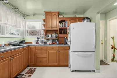 580 N Sheridan St, Mount Angel, OR 97362 - Photo 9