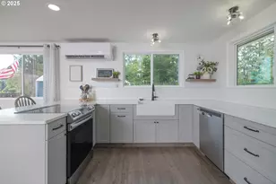 35443 Wiley Ln, Astoria, OR 97103 - Photo 9