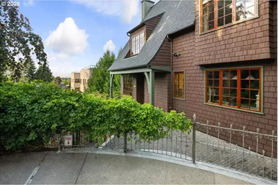 2535 NW Westover Rd #5, Portland, OR 97210 - Photo 1